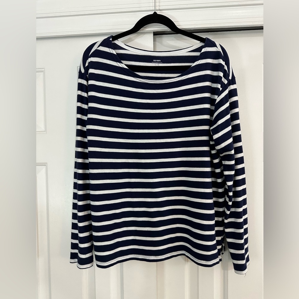Long sleeve boat neck shirt. Blue and white stripes